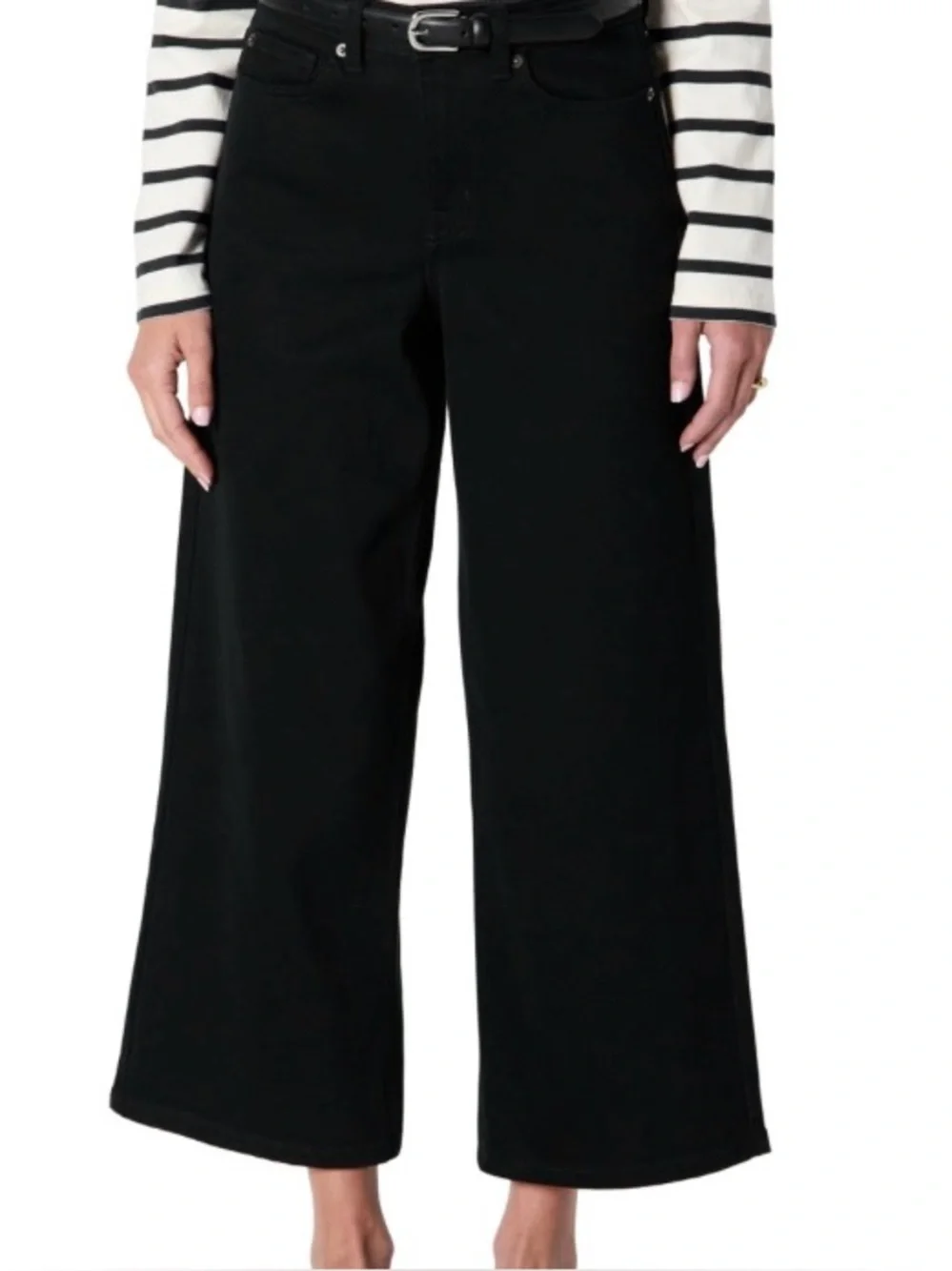 Amazon Essentials Women's Women's Low Stretch High-Rise Wide Leg Crop Jean - Picture 4 of 5